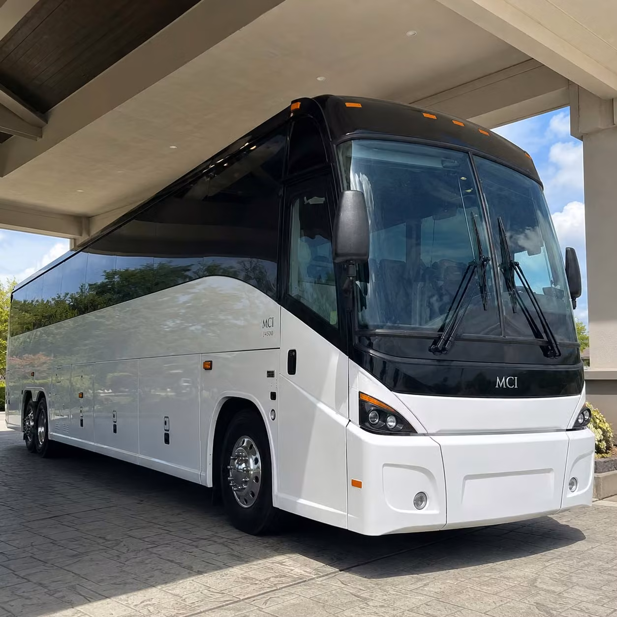 charter buses and minibuses for worcester s most beautiful wedding venues
